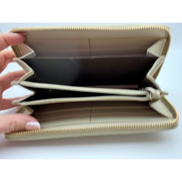 GUCCI Guccissima Leather Zip Around Wallet White Embossed GG Continental | COA - Picture 10 of 13